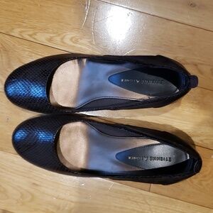 Etienne Aigner Shoes Women’s  7 Suede Faux Alligator slip on flats